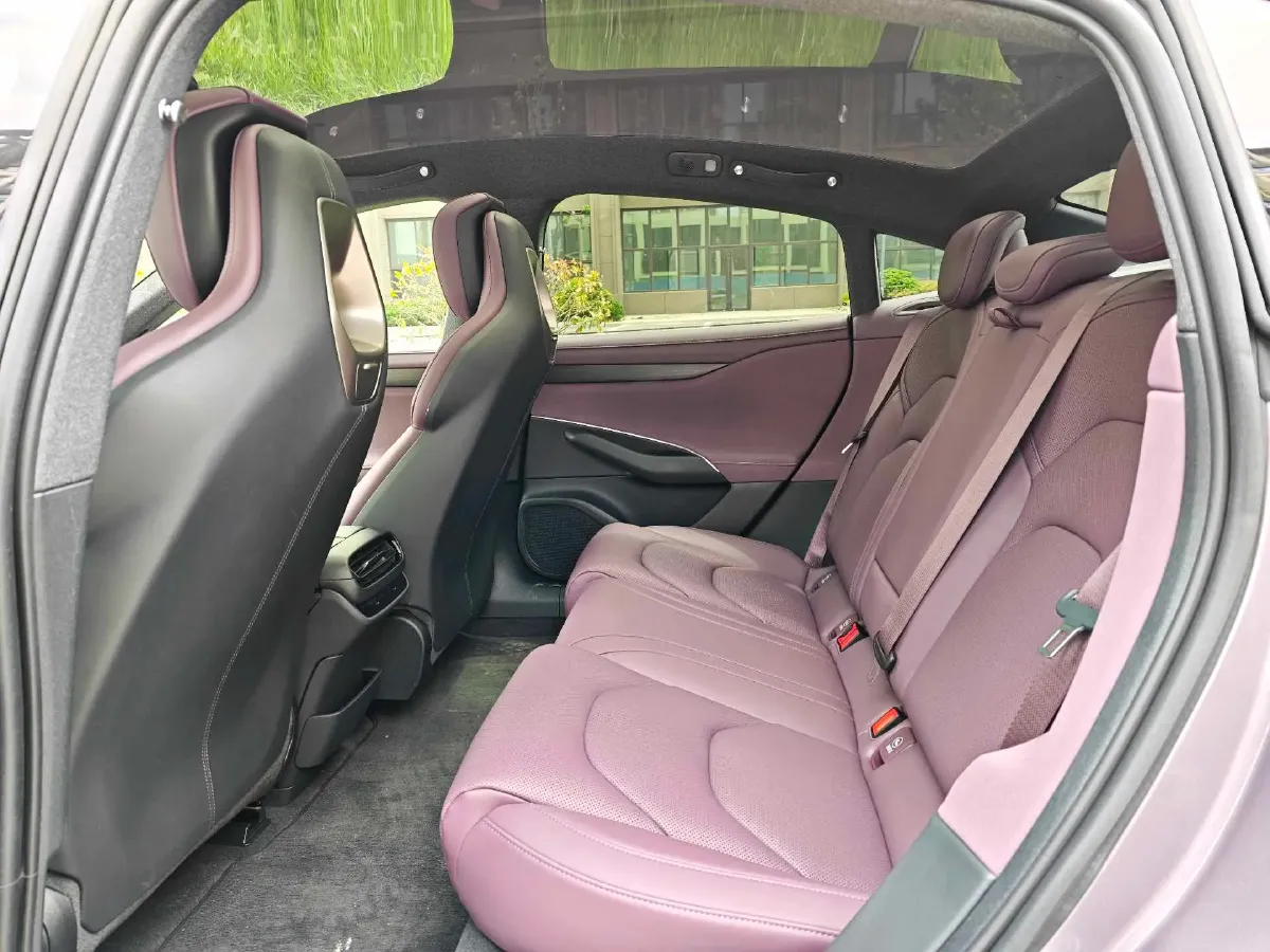 2024 MI SU7 BEV 73.6KWH,autocango,china used car exporter,china ev exporter,chinese used car exporter,chinese used ev exporter