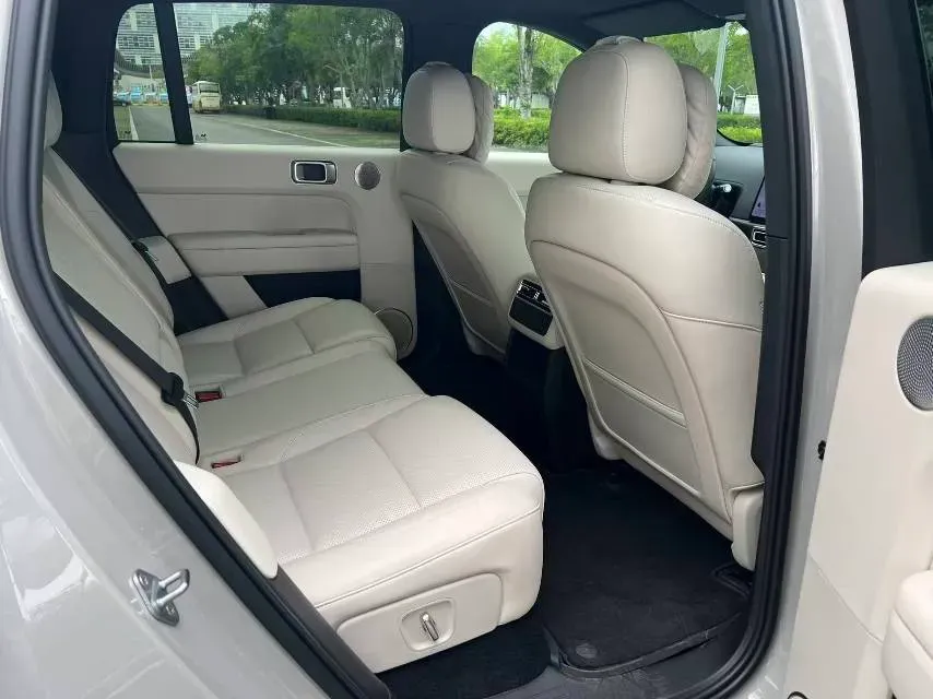 2024 Li L6 Range Extended 154HP L4 REEV 36.8KWH,autocango,china used car exporter,china ev exporter,chinese used car exporter,chinese used ev exporter