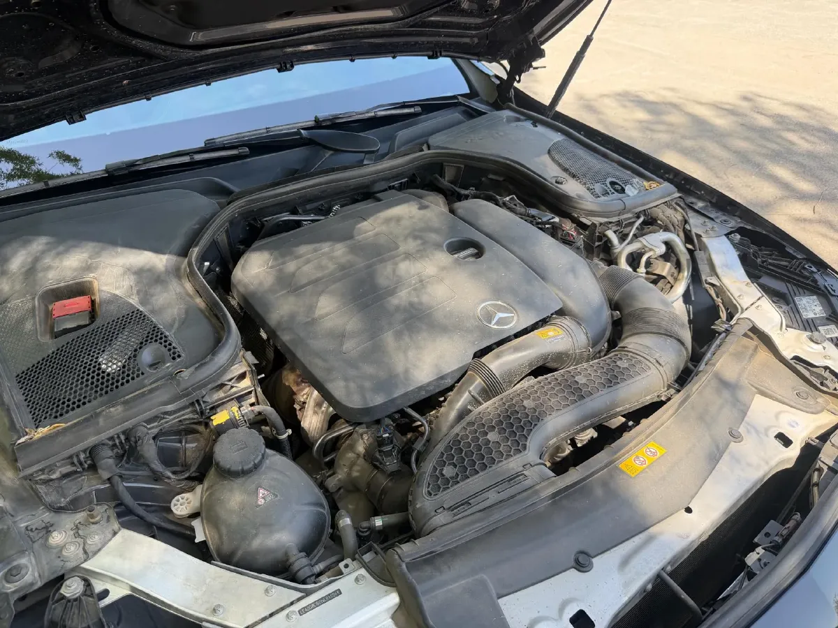 2022 Mercedes-Benz GLC Class 2.0T 258HP L4 9AT,autocango,china used car exporter,china ev exporter,chinese used car exporter,chinese used ev exporter