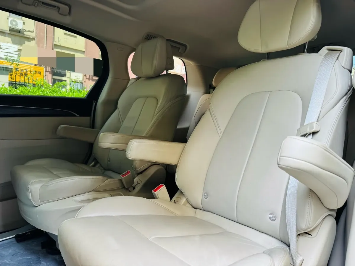 2023 Buick GL8 2.0T 237HP L4 9AT,autocango,china used car exporter,china ev exporter,chinese used car exporter,chinese used ev exporter