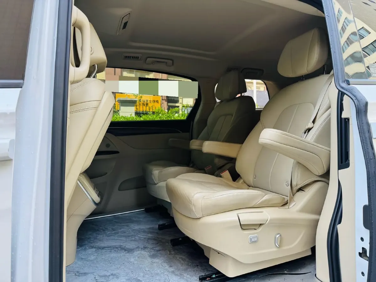 2023 Buick GL8 2.0T 237HP L4 9AT,autocango,china used car exporter,china ev exporter,chinese used car exporter,chinese used ev exporter