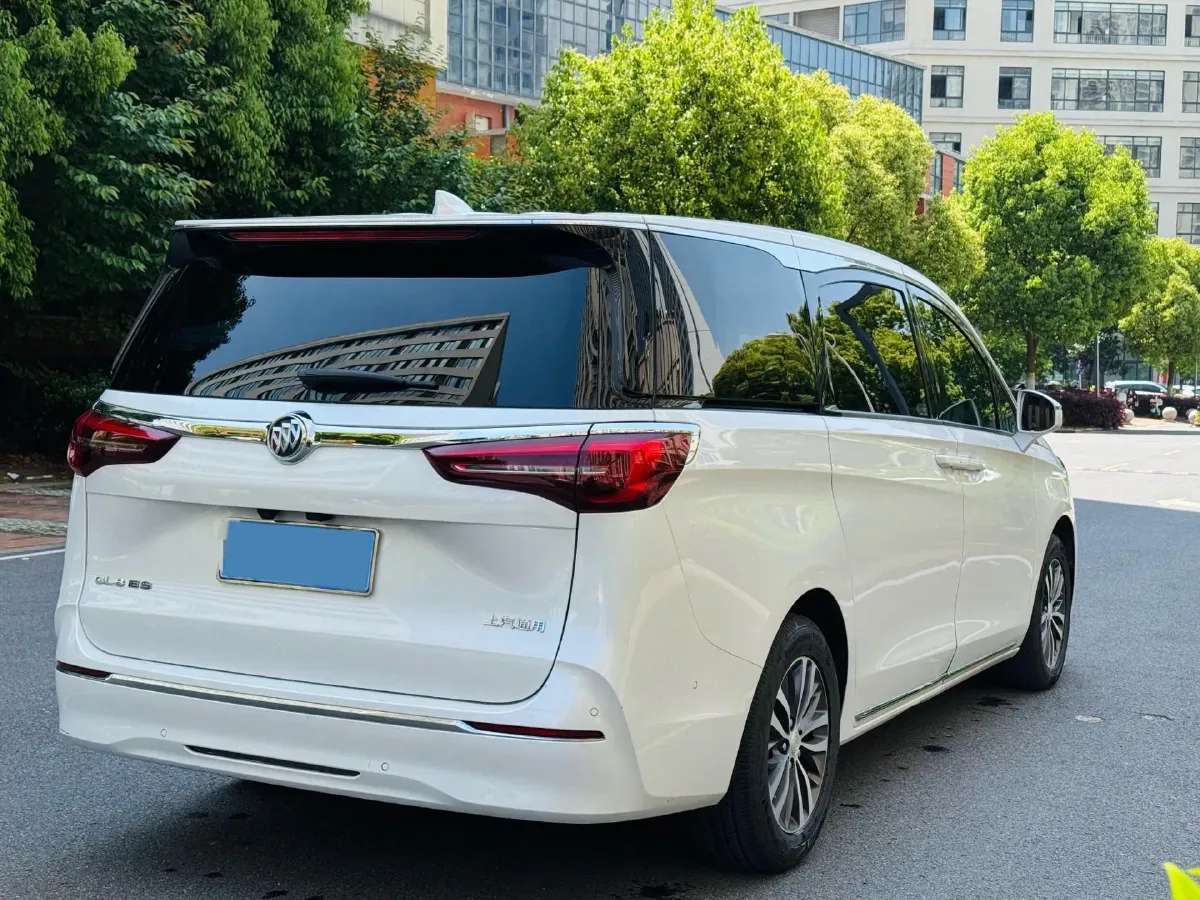 2023 Buick GL8 2.0T 237HP L4 9AT,autocango,china used car exporter,china ev exporter,chinese used car exporter,chinese used ev exporter