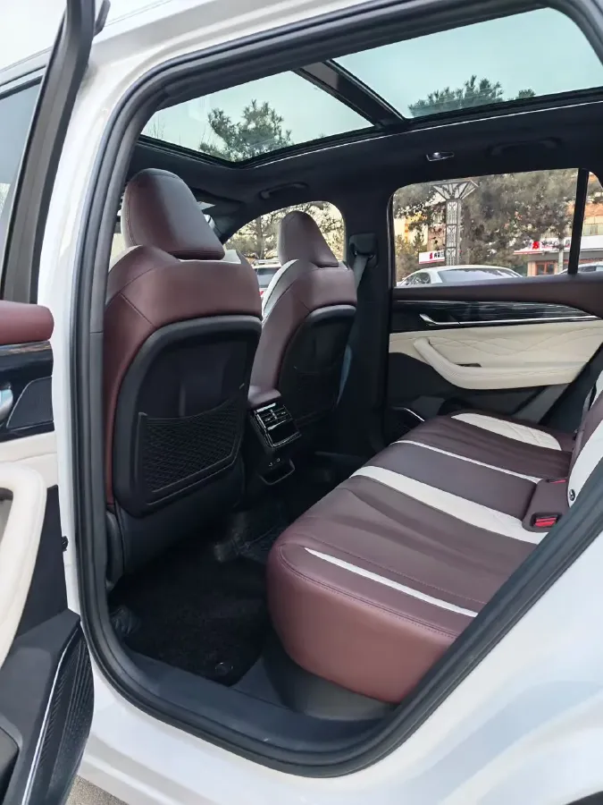 2021 Geely Monjaro 2.0T 218HP L4 7DCT,autocango,china used car exporter,china ev exporter,chinese used car exporter,chinese used ev exporter