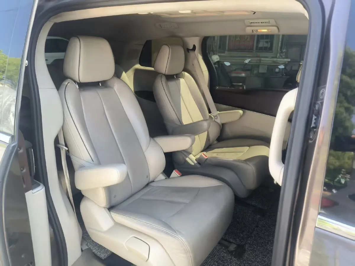 2020 Buick GL8 2.0T 237HP L4 9AT,autocango,china used car exporter,china ev exporter,chinese used car exporter,chinese used ev exporter