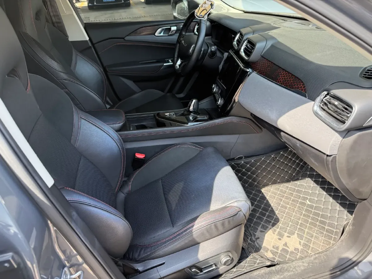 2018 Toyota C-HR 2.0L 171HP L4 CVT,autocango,china used car exporter,china ev exporter,chinese used car exporter,chinese used ev exporter