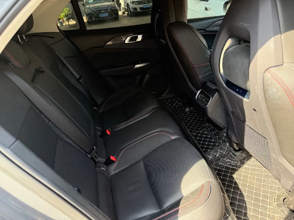 2018 Toyota C-HR 2.0L 171HP L4 CVT,autocango,china used car exporter,china ev exporter,chinese used car exporter,chinese used ev exporter