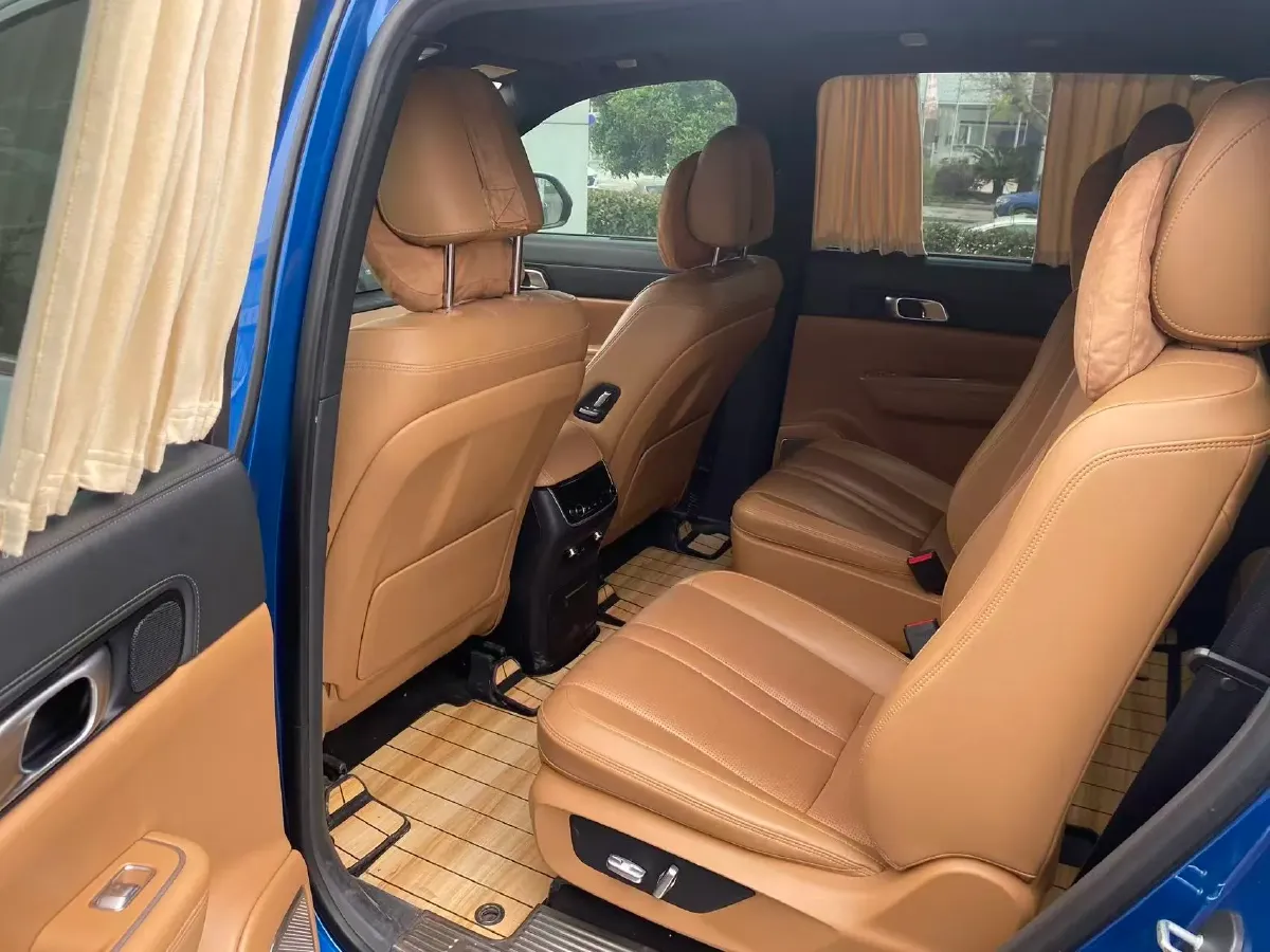 2020 Li ONE Range Extended 131HP REEV 40.5KWH,autocango,china used car exporter,china ev exporter,chinese used car exporter,chinese used ev exporter