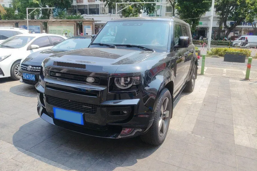 2024 Land Rover Defender 3.0T 400HP L6 8AT,autocango,china used car exporter,china ev exporter,chinese used car exporter,chinese used ev exporter