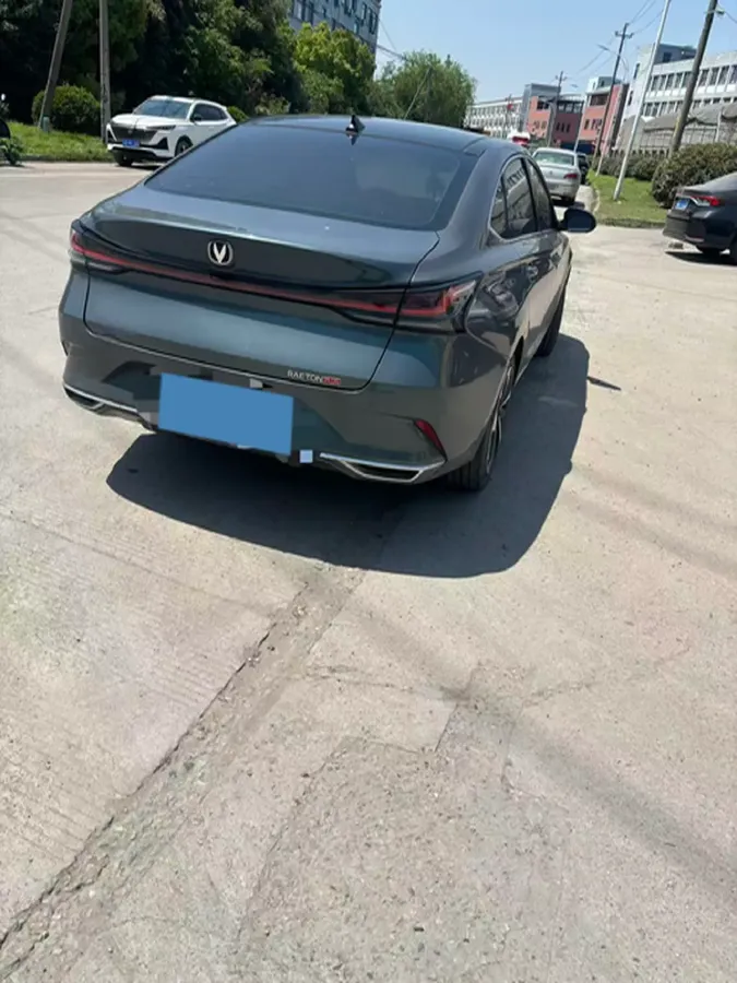 2023 ChangAn Raeton Plus 1.5T 188HP L4 7DCT,autocango,china used car exporter,china ev exporter,chinese used car exporter,chinese used ev exporter