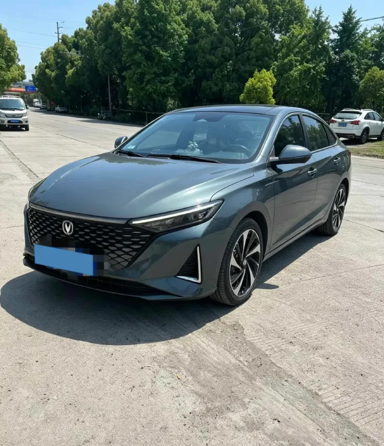 2023 ChangAn Raeton Plus 1.5T 188HP L4 7DCT,autocango,china used car exporter,china ev exporter,chinese used car exporter,chinese used ev exporter