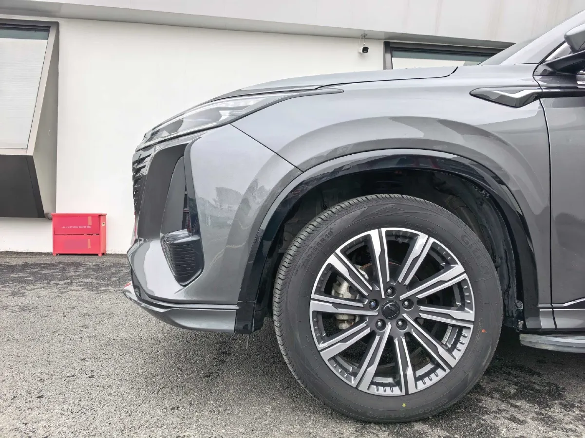 2023 ChangAn CS75 Plus 1.5T 188HP L4 8AT,autocango,china used car exporter,china ev exporter,chinese used car exporter,chinese used ev exporter