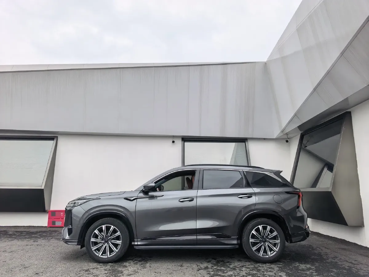 2023 ChangAn CS75 Plus 1.5T 188HP L4 8AT,autocango,china used car exporter,china ev exporter,chinese used car exporter,chinese used ev exporter