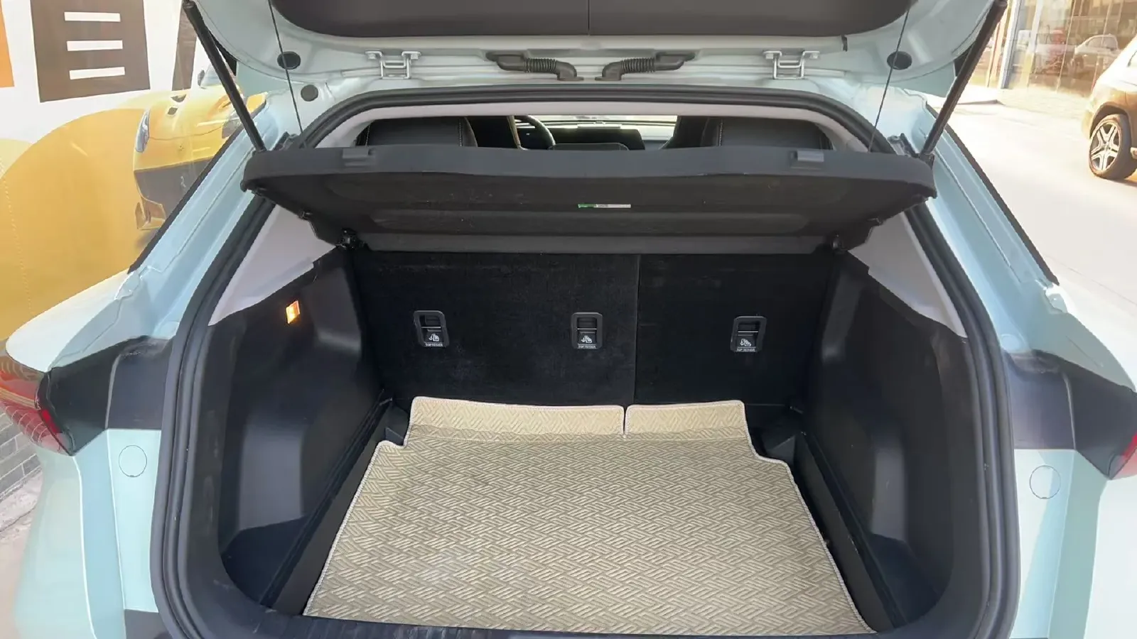 2022 Chery Omoda 1.5T 156HP L4 CVT,autocango,china used car exporter,china ev exporter,chinese used car exporter,chinese used ev exporter