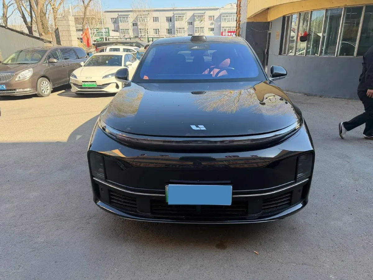 2023 Li L7 Range Extended 154HP REEV 40.9KWH,autocango,china used car exporter,china ev exporter,chinese used car exporter,chinese used ev exporter