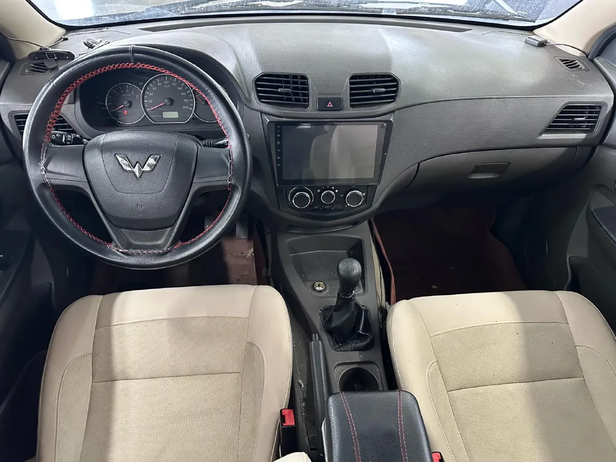 2016 WuLing HongGuang 1.5L 112HP L4 5MT,autocango,china used car exporter,china ev exporter,chinese used car exporter,chinese used ev exporter