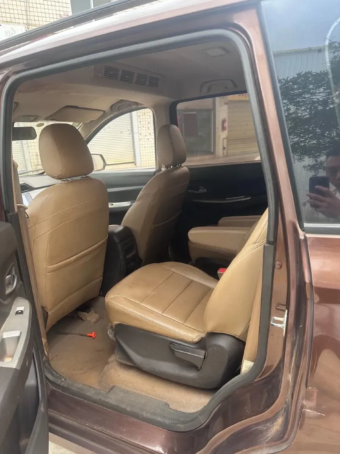 2019 WuLing HongGuang 1.5L 99HP L4 6MT,autocango,china used car exporter,china ev exporter,chinese used car exporter,chinese used ev exporter
