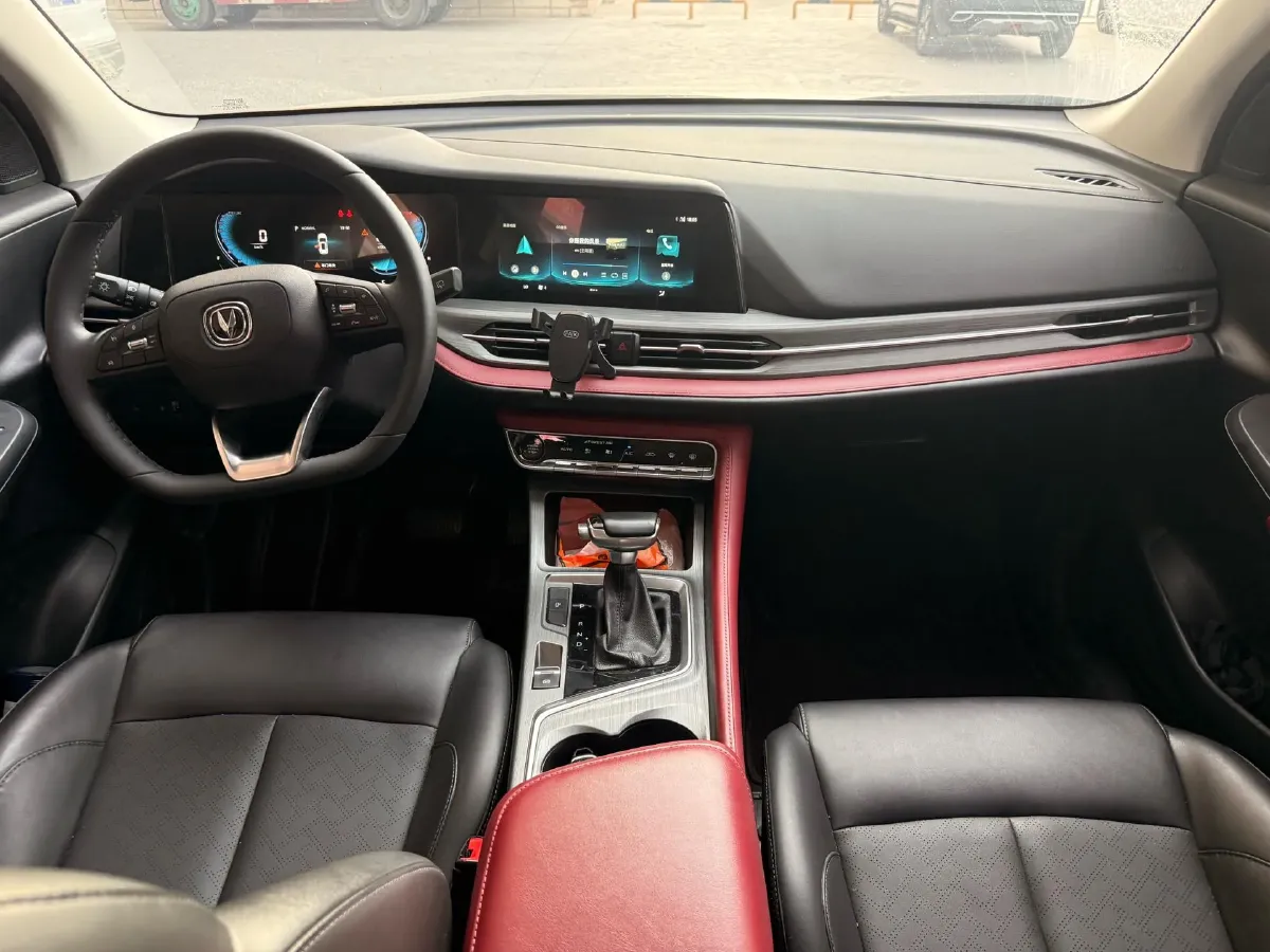 2022 ChangAn CS55 Plus 1.5T 180HP L4 7DCT,autocango,china used car exporter,china ev exporter,chinese used car exporter,chinese used ev exporter