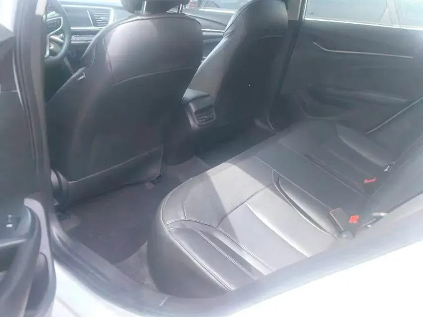 2021 Buick Excelle 1.5L 113HP L4 6AT,autocango,china used car exporter,china ev exporter,chinese used car exporter,chinese used ev exporter