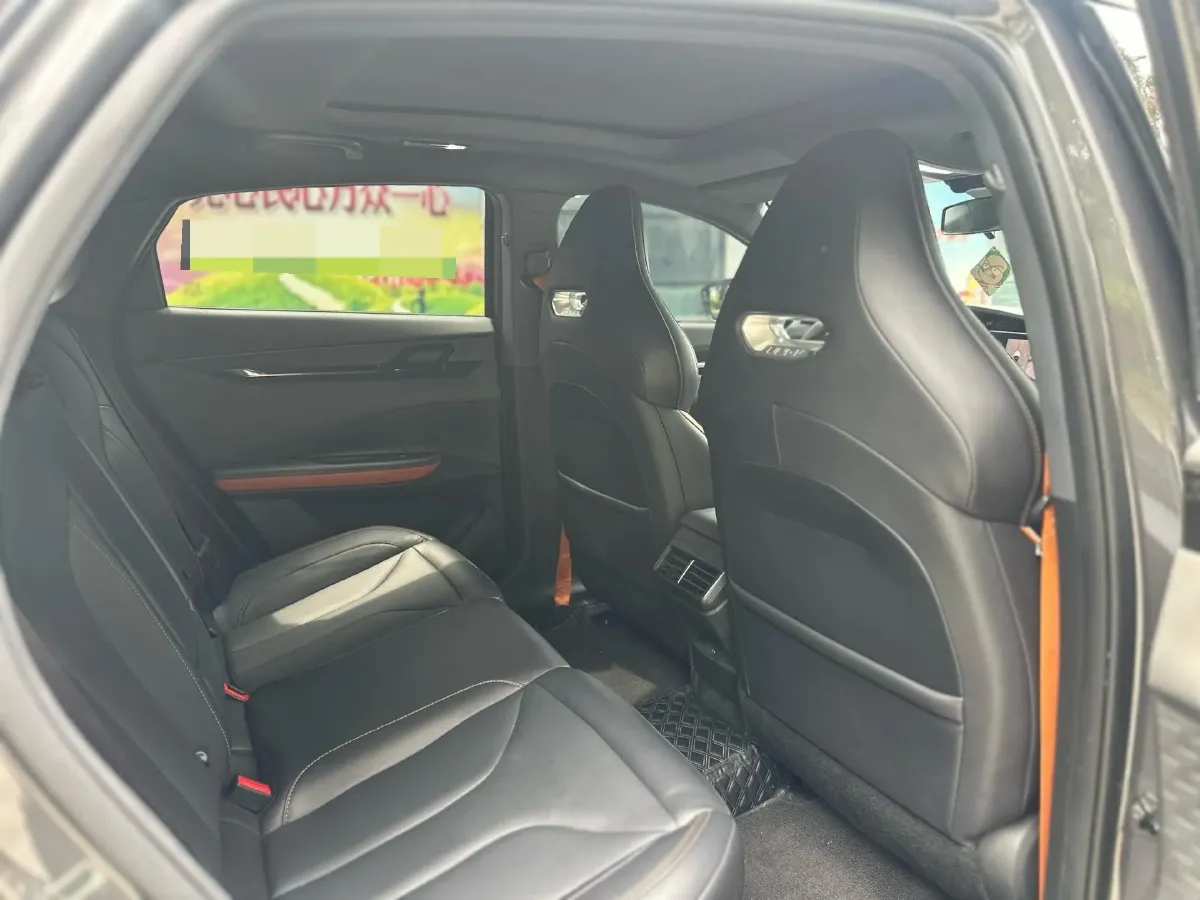 2023 ChangAn UNI-V 1.5T 188HP L4 7DCT,autocango,china used car exporter,china ev exporter,chinese used car exporter,chinese used ev exporter