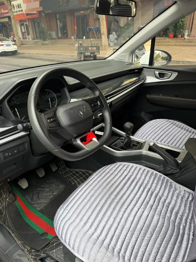 2022 WuLing ZhengChen 2.0L 136HP L4 6MT,autocango,china used car exporter,china ev exporter,chinese used car exporter,chinese used ev exporter