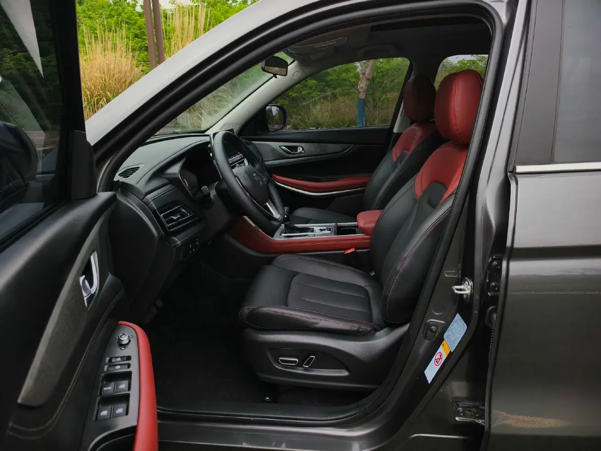 2022 ChangAn CS75 1.5T 180HP L4 7DCT,autocango,china used car exporter,china ev exporter,chinese used car exporter,chinese used ev exporter