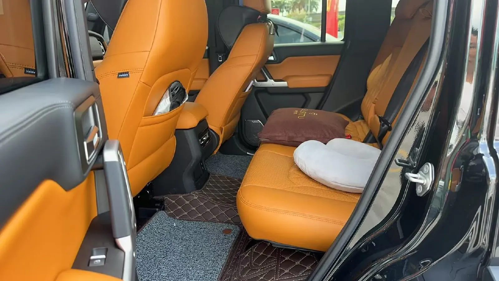 2024 212 212 T01 2.0T 252HP L4 8AT,autocango,china used car exporter,china ev exporter,chinese used car exporter,chinese used ev exporter