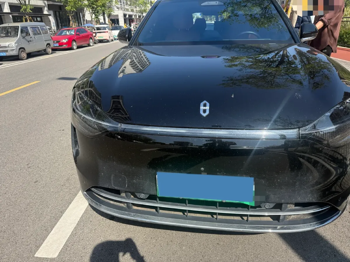 2024 AITO AITO M9 1.5T 152HP L4 REEV 42KWH,autocango,china used car exporter,china ev exporter,chinese used car exporter,chinese used ev exporter