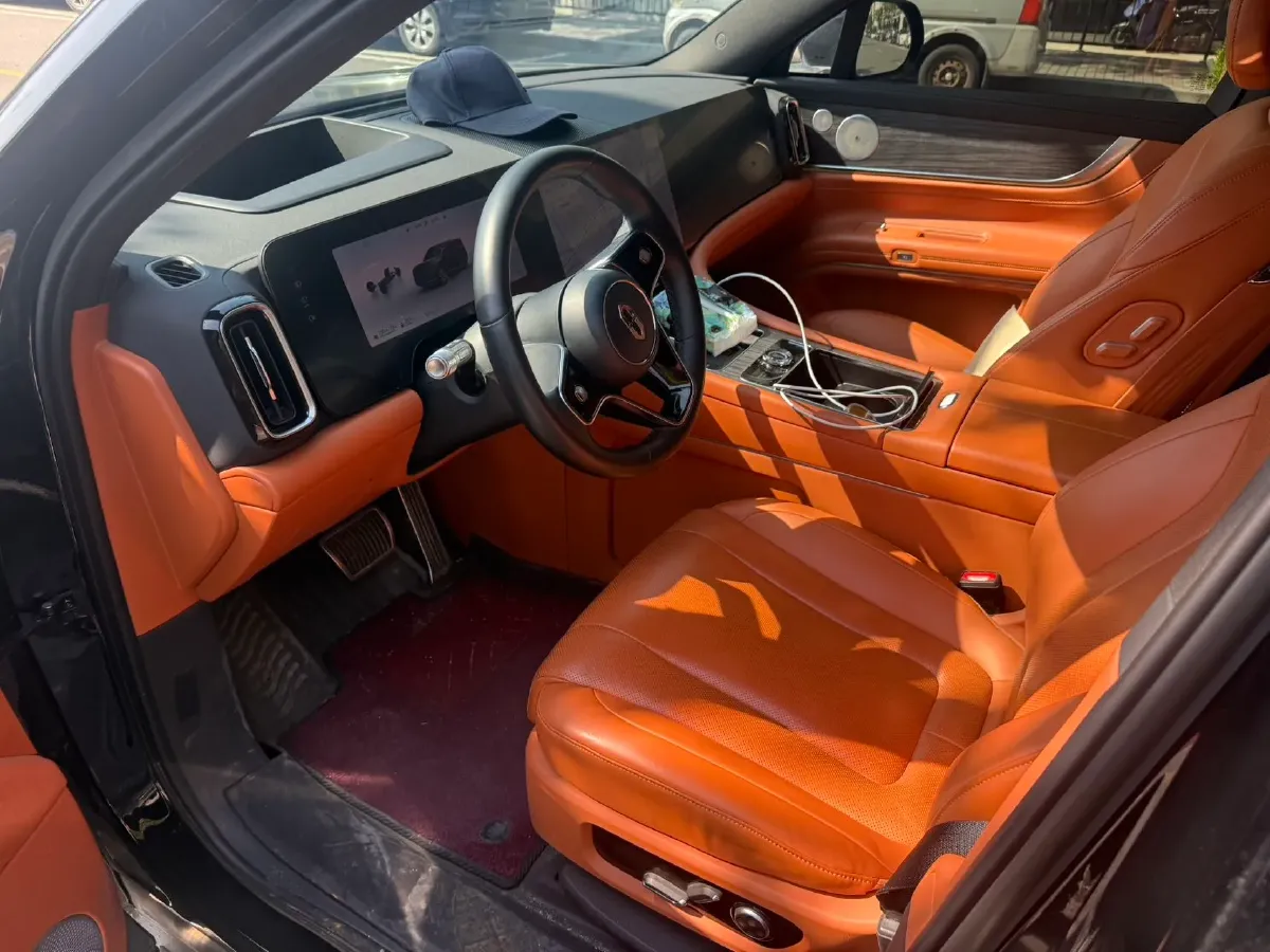 2024 AITO AITO M9 1.5T 152HP L4 REEV 42KWH,autocango,china used car exporter,china ev exporter,chinese used car exporter,chinese used ev exporter
