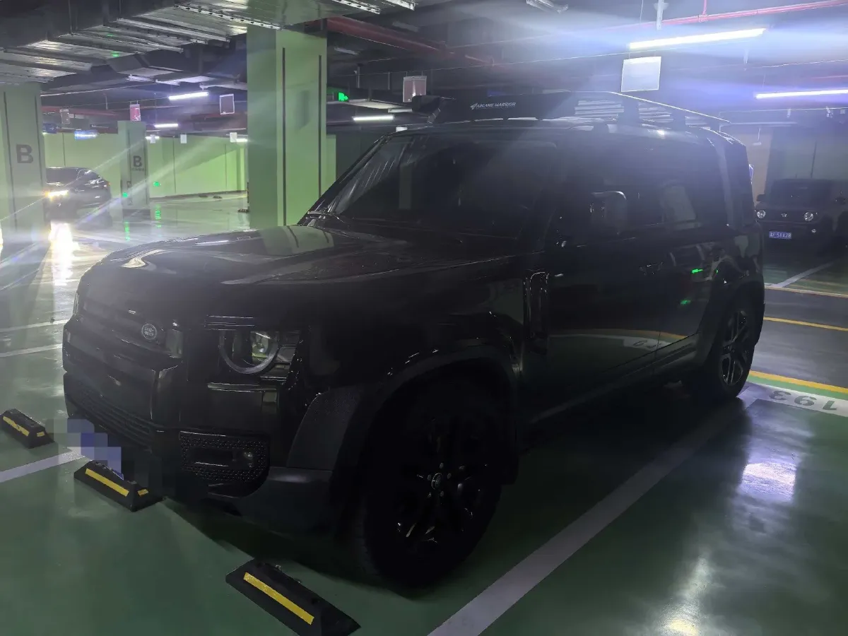 2022 Land Rover Defender 3.0T 400HP L6 8AT,autocango,china used car exporter,china ev exporter,chinese used car exporter,chinese used ev exporter