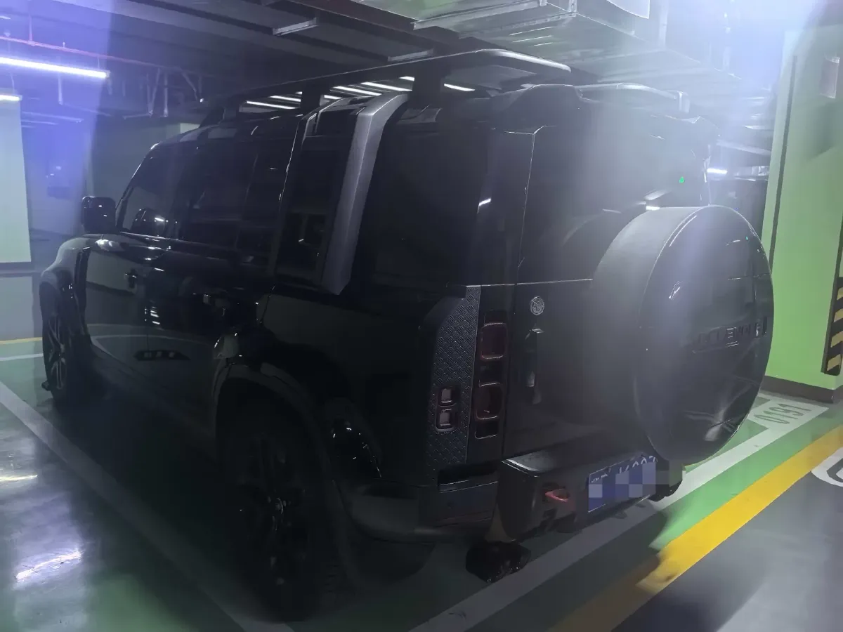 2022 Land Rover Defender 3.0T 400HP L6 8AT,autocango,china used car exporter,china ev exporter,chinese used car exporter,chinese used ev exporter