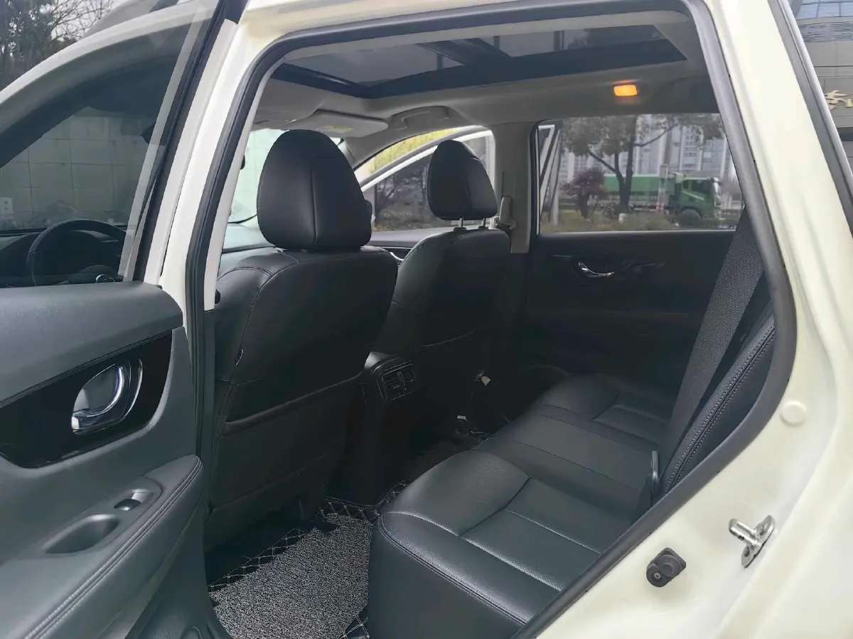 2021 Nissan X-Trail 2.0L 151HP L4 CVT,autocango,china used car exporter,china ev exporter,chinese used car exporter,chinese used ev exporter