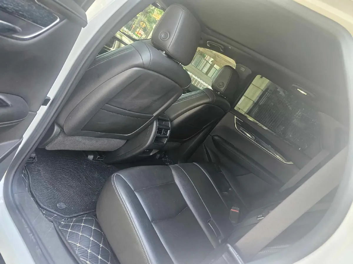 2021 Cadillac XT5 2.0T 237HP L4 9AT,autocango,china used car exporter,china ev exporter,chinese used car exporter,chinese used ev exporter