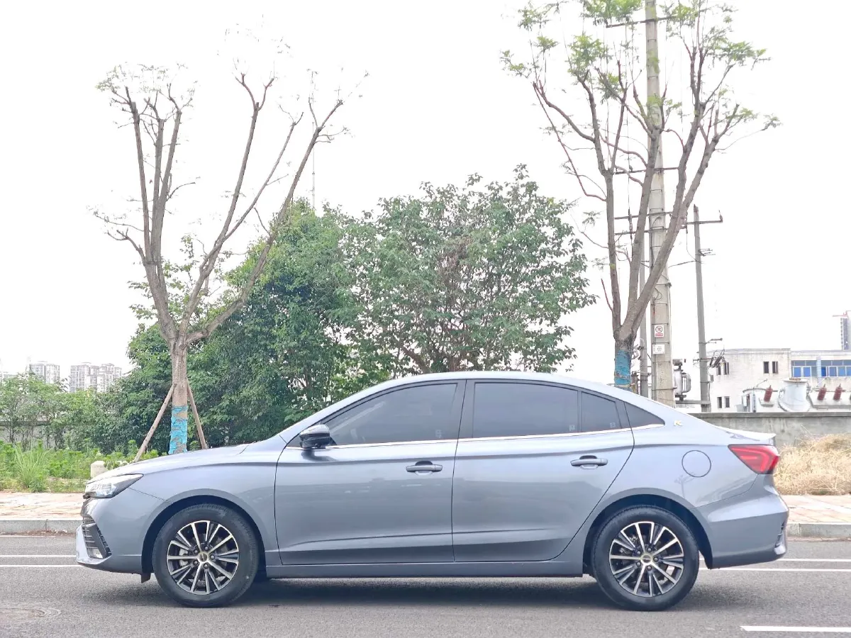2021 Roewe i5 1.5L 120HP L4 CVT,autocango,china used car exporter,china ev exporter,chinese used car exporter,chinese used ev exporter