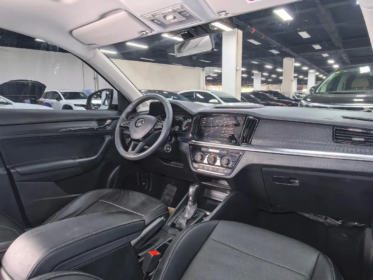 2022 Skoda Kamiq 1.5L 112HP L4 6AT,autocango,china used car exporter,china ev exporter,chinese used car exporter,chinese used ev exporter