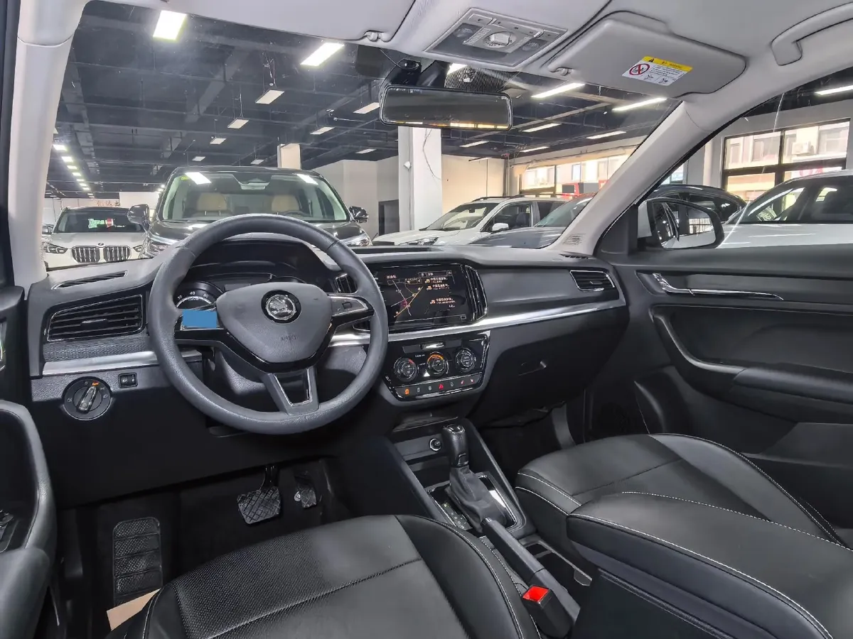 2022 Skoda Kamiq 1.5L 112HP L4 6AT,autocango,china used car exporter,china ev exporter,chinese used car exporter,chinese used ev exporter