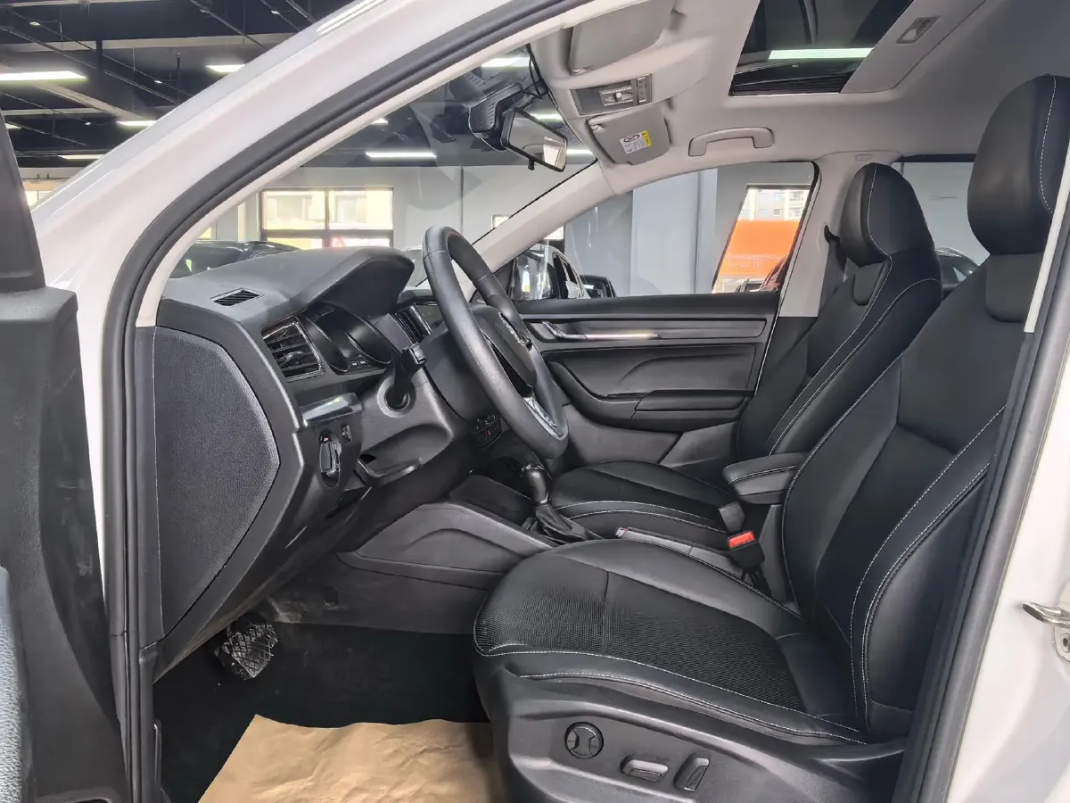 2022 Skoda Kamiq 1.5L 112HP L4 6AT,autocango,china used car exporter,china ev exporter,chinese used car exporter,chinese used ev exporter