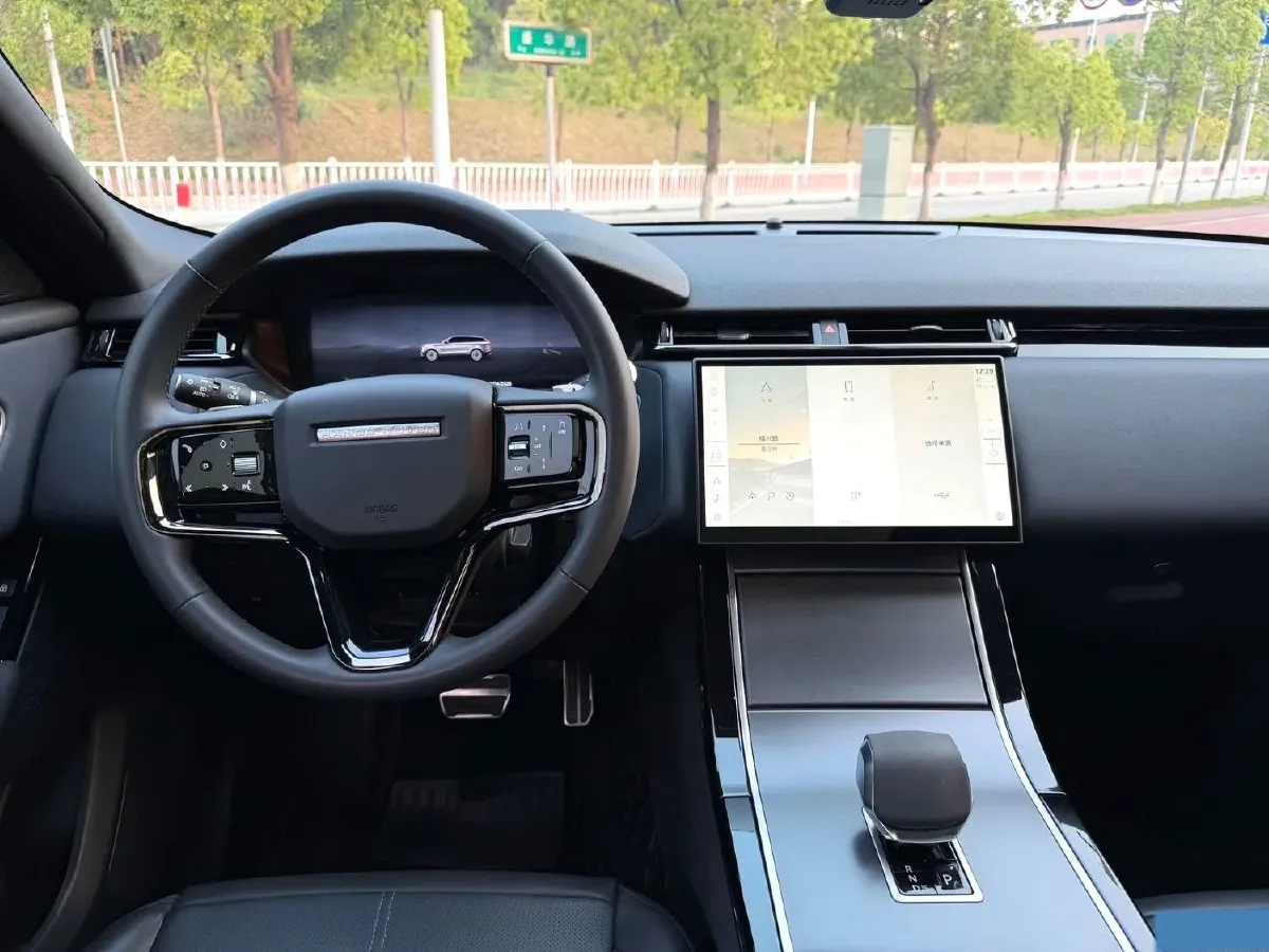 2024 Land Rover Range Rover Velar 2.0T 250HP L4 8AT,autocango,china used car exporter,china ev exporter,chinese used car exporter,chinese used ev exporter