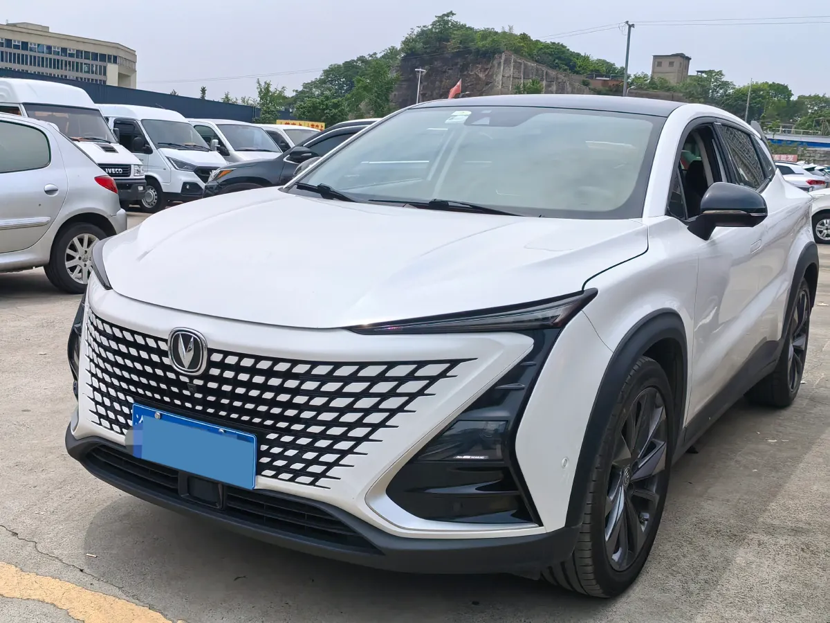 2020 ChangAn UNI-T 1.5T 180HP L4 7DCT,autocango,china used car exporter,china ev exporter,chinese used car exporter,chinese used ev exporter
