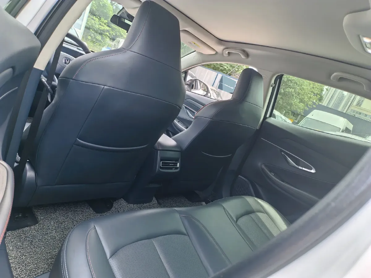 2020 ChangAn UNI-T 1.5T 180HP L4 7DCT,autocango,china used car exporter,china ev exporter,chinese used car exporter,chinese used ev exporter