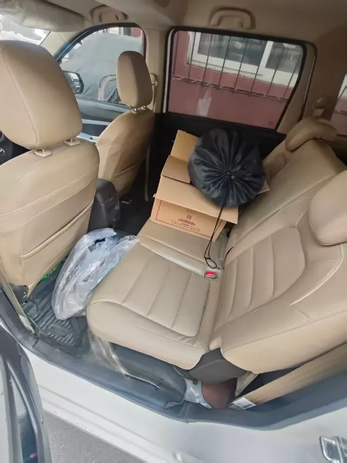 2019 WuLing HongGuang 1.5L 99HP L4 6MT,autocango,china used car exporter,china ev exporter,chinese used car exporter,chinese used ev exporter