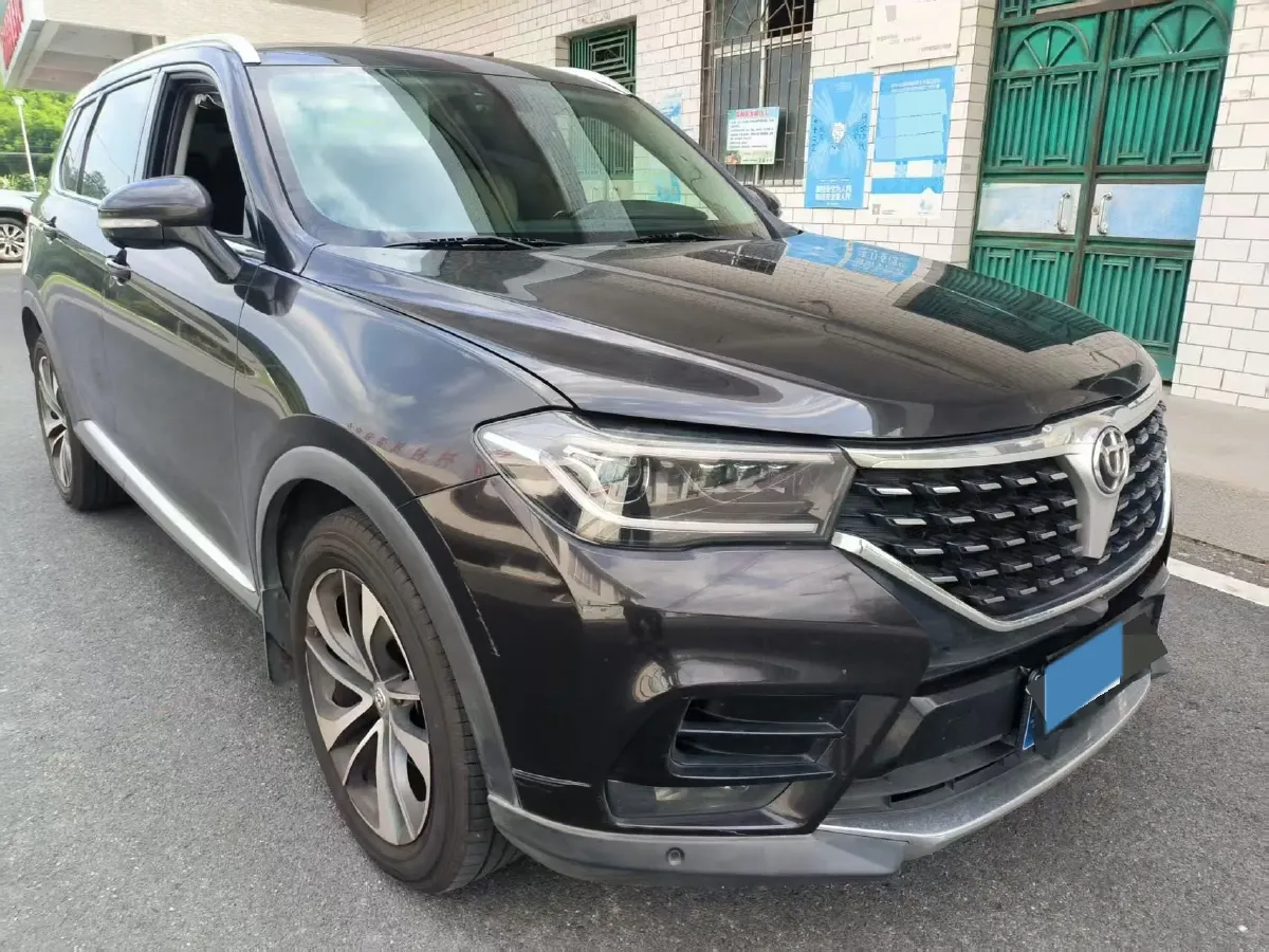 2018 Brilliance Auto V7 1.6T 204HP L4 7DCT,autocango,china used car exporter,china ev exporter,chinese used car exporter,chinese used ev exporter