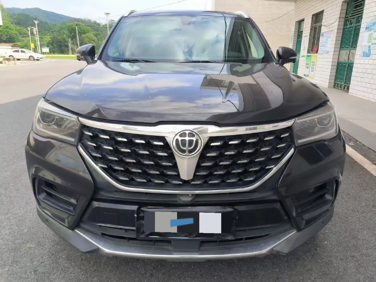 2018 Brilliance Auto V7 1.6T 204HP L4 7DCT,autocango,china used car exporter,china ev exporter,chinese used car exporter,chinese used ev exporter