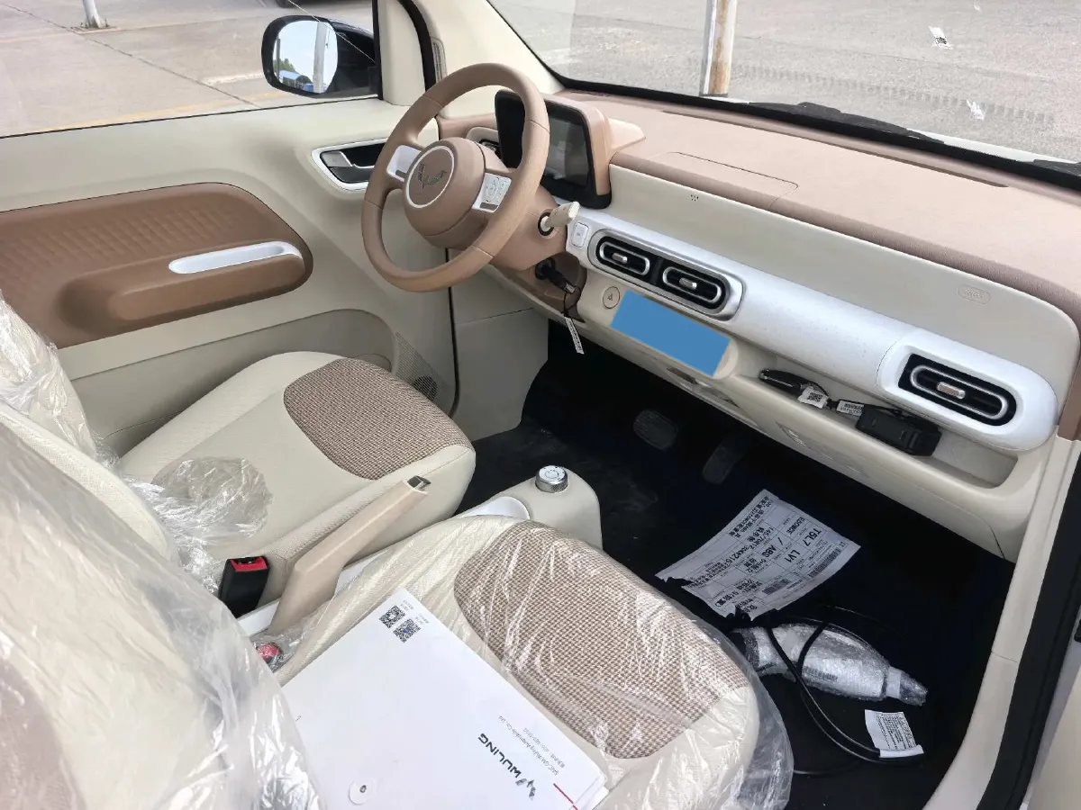 2024 WuLing HongGuang MINI EV BEV 17.3KWH,autocango,china used car exporter,china ev exporter,chinese used car exporter,chinese used ev exporter