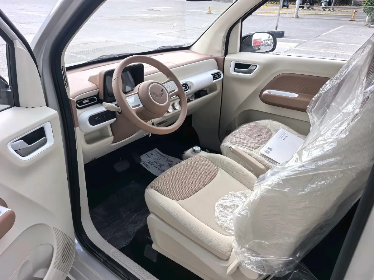 2024 WuLing HongGuang MINI EV BEV 17.3KWH,autocango,china used car exporter,china ev exporter,chinese used car exporter,chinese used ev exporter