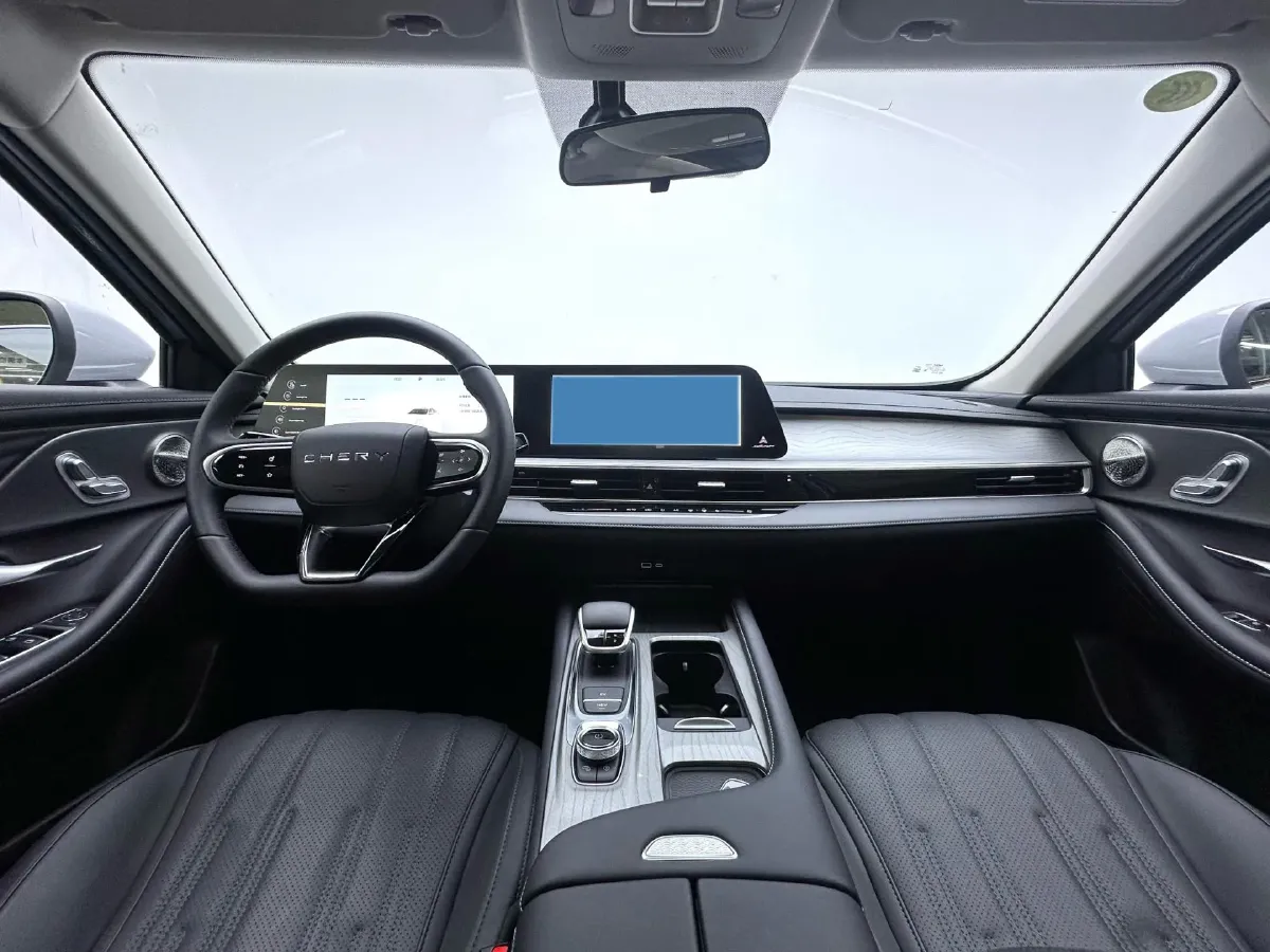 2024 Fulwin FulwinA8 1.5T 156HP L4 1DHT PHEV 18.3KWH,autocango,china used car exporter,china ev exporter,chinese used car exporter,chinese used ev exporter