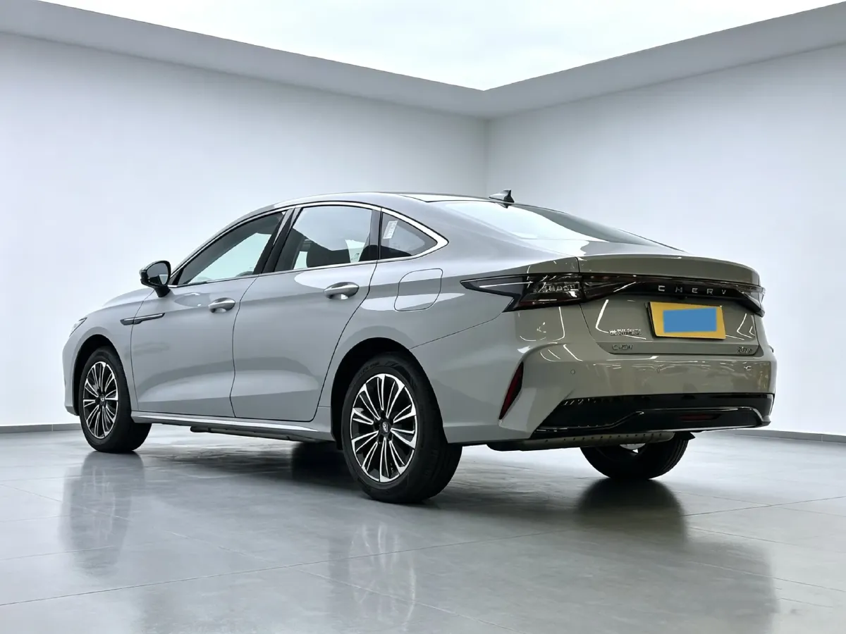 2024 Fulwin FulwinA8 1.5T 156HP L4 1DHT PHEV 18.3KWH,autocango,china used car exporter,china ev exporter,chinese used car exporter,chinese used ev exporter