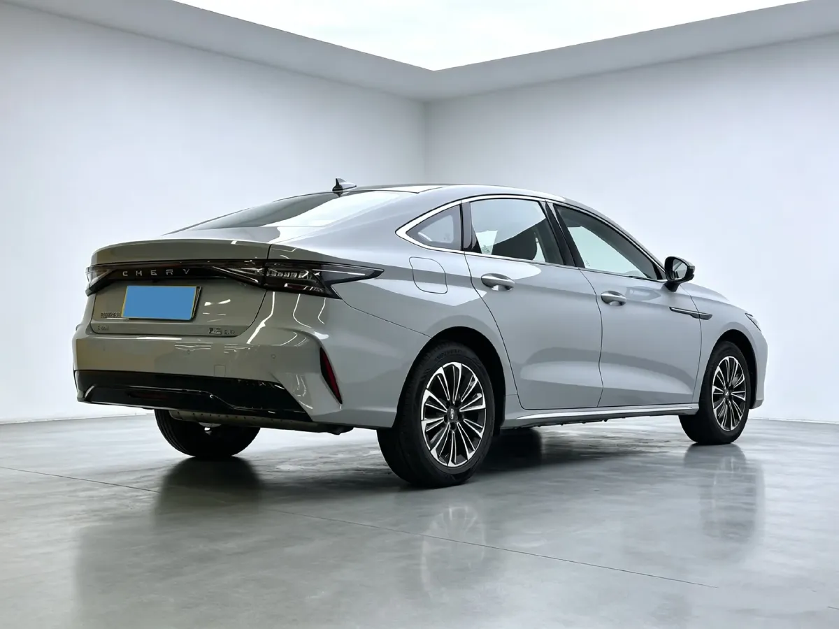 2024 Fulwin FulwinA8 1.5T 156HP L4 1DHT PHEV 18.3KWH,autocango,china used car exporter,china ev exporter,chinese used car exporter,chinese used ev exporter