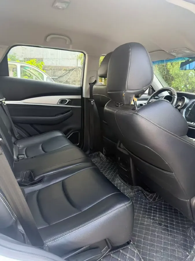 2021 Jetour X70 1.5T 156HP L4 6MT,autocango,china used car exporter,china ev exporter,chinese used car exporter,chinese used ev exporter