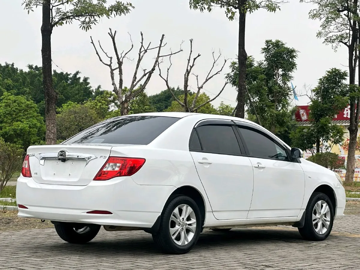 2015 BYD F3 1.5L 109HP L4 5MT,autocango,china used car exporter,china ev exporter,chinese used car exporter,chinese used ev exporter