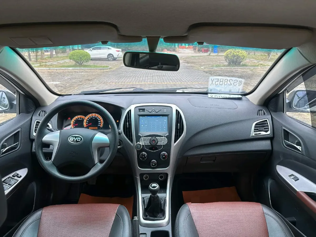 2015 BYD F3 1.5L 109HP L4 5MT,autocango,china used car exporter,china ev exporter,chinese used car exporter,chinese used ev exporter
